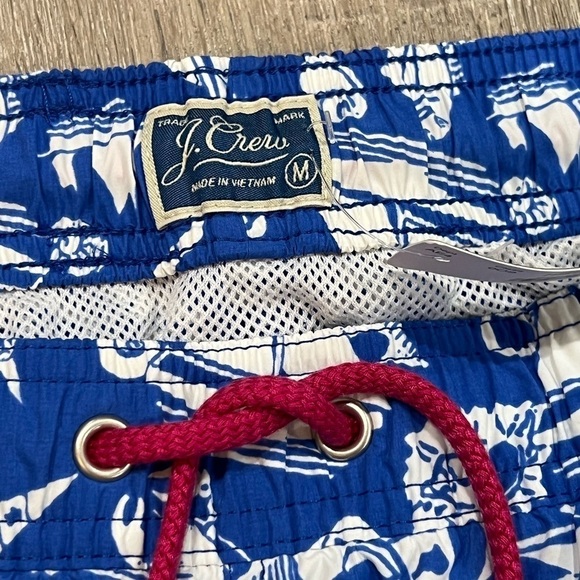 NWT J. Crew Size M 6” Stretch Swim Trunks Blue Lobster Sailboat Shell Summer - Picture 9 of 9